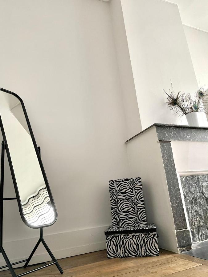 Appartement Standing Невер Екстериор снимка