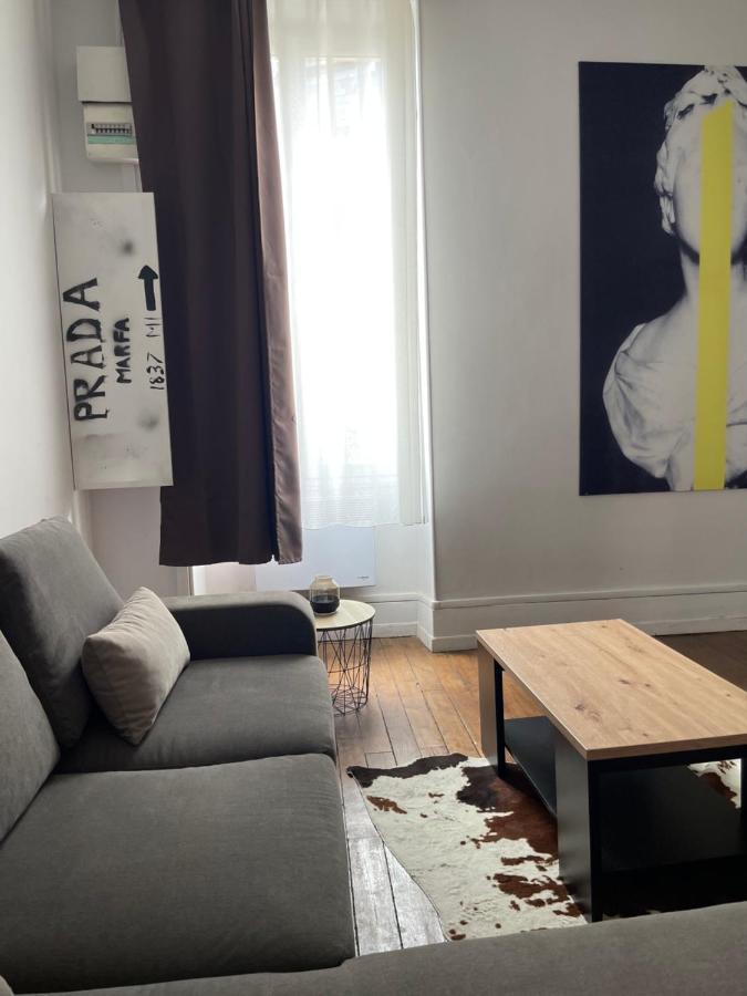 Appartement Standing Невер Екстериор снимка