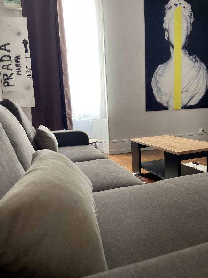 Appartement Standing Невер Екстериор снимка