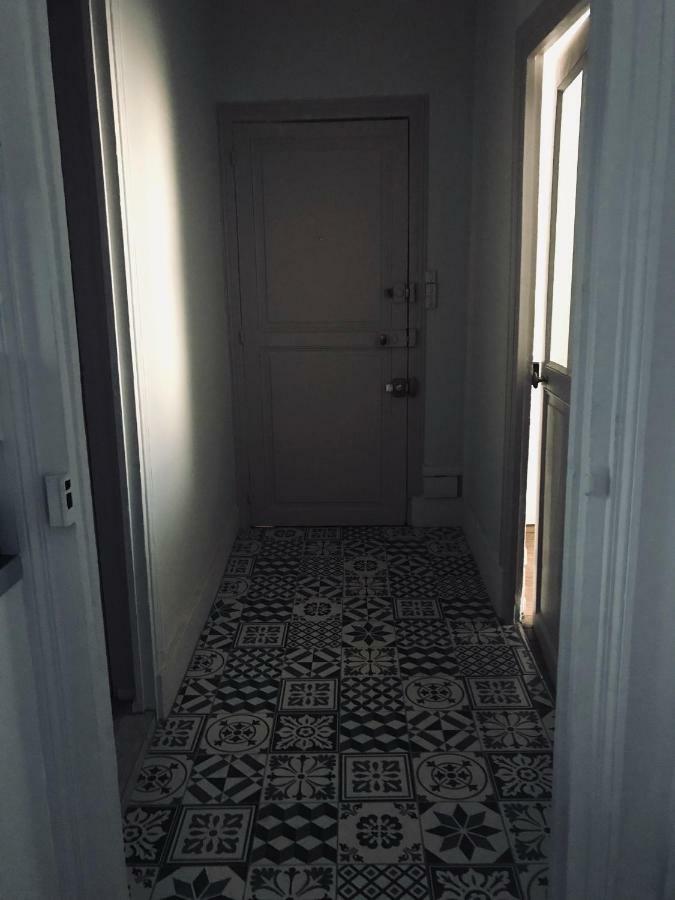 Appartement Standing Невер Екстериор снимка